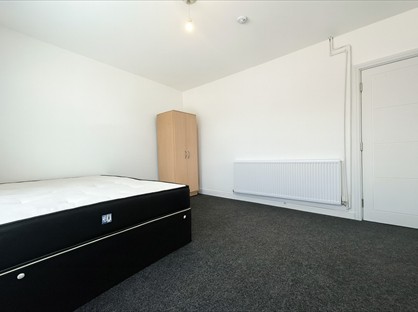 Room in a Shared Flat, Green Street, HP11