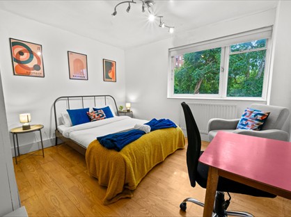 3 Bed Flat, Borrodaile Road, SW18