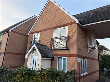 2 Bed Flat, Robinson Court, SG8