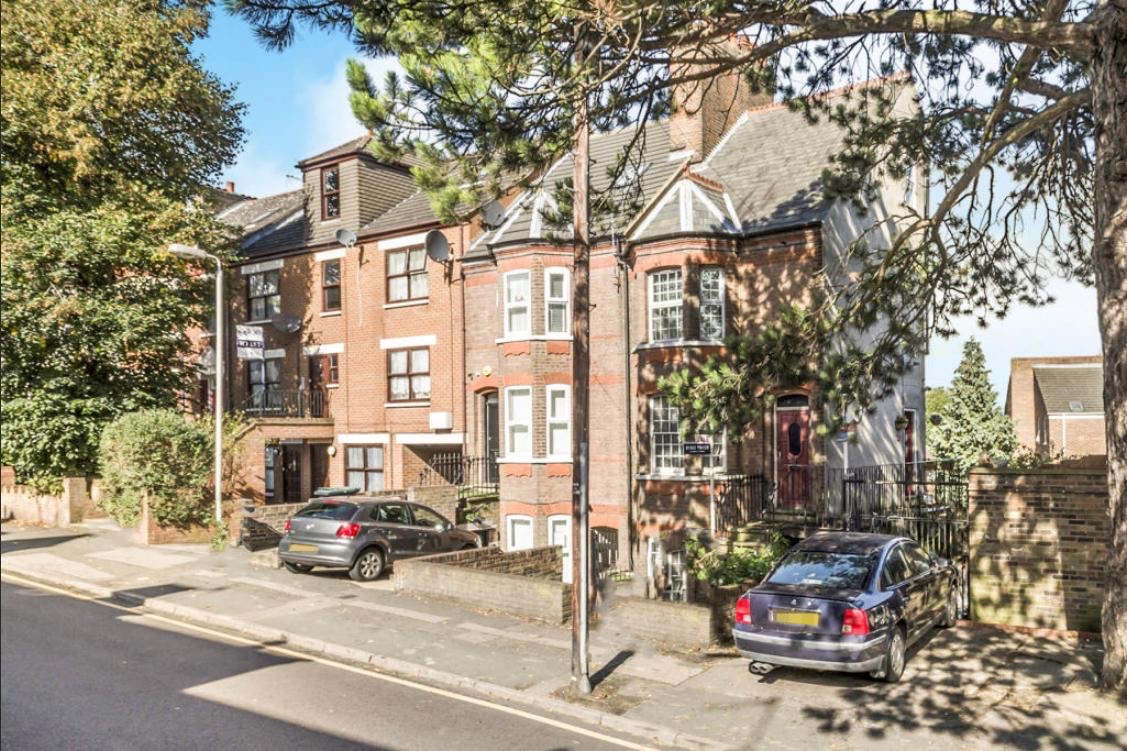 1 Bed Flat, Napier Road, LU1