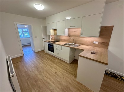 1 Bed Flat, Union Street, TQ1