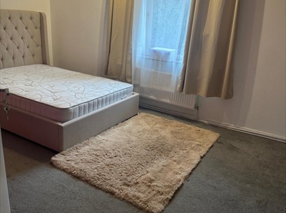 Room in a Shared House, Long Road, CB2