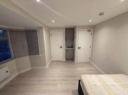 Studio Flat, Fisher Road, HA3