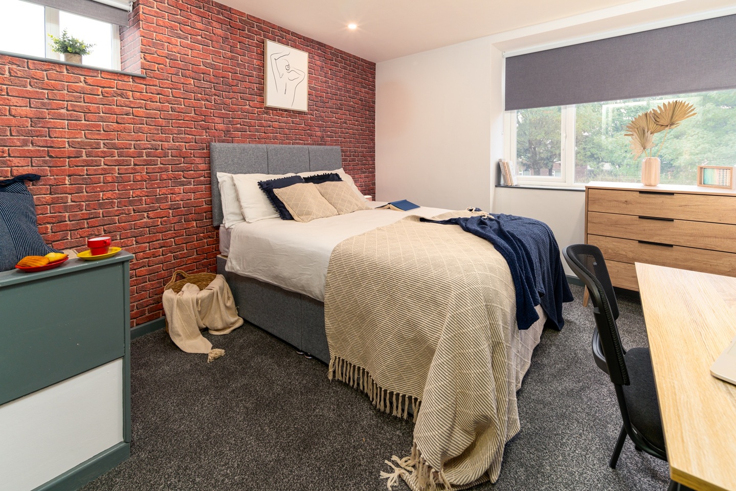Oldham - Room in a Shared House, Sharples Hall Street, OL4 - To Rent ...