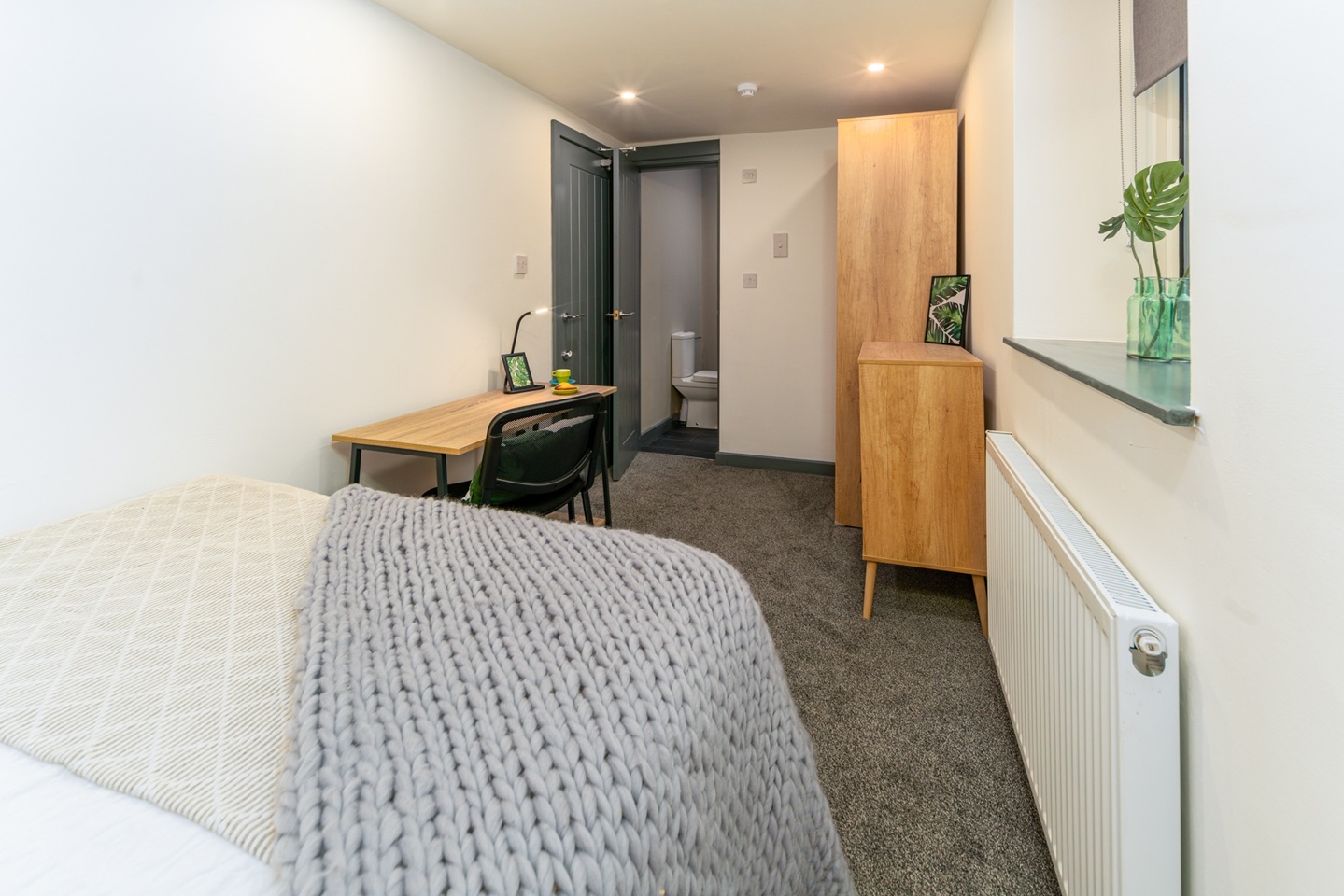 Oldham - Room in a Shared House, Sharples Hall Street, OL4 - To Rent ...