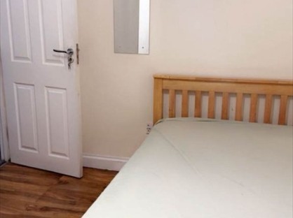 Room in a Shared House, Grange Road, IG1