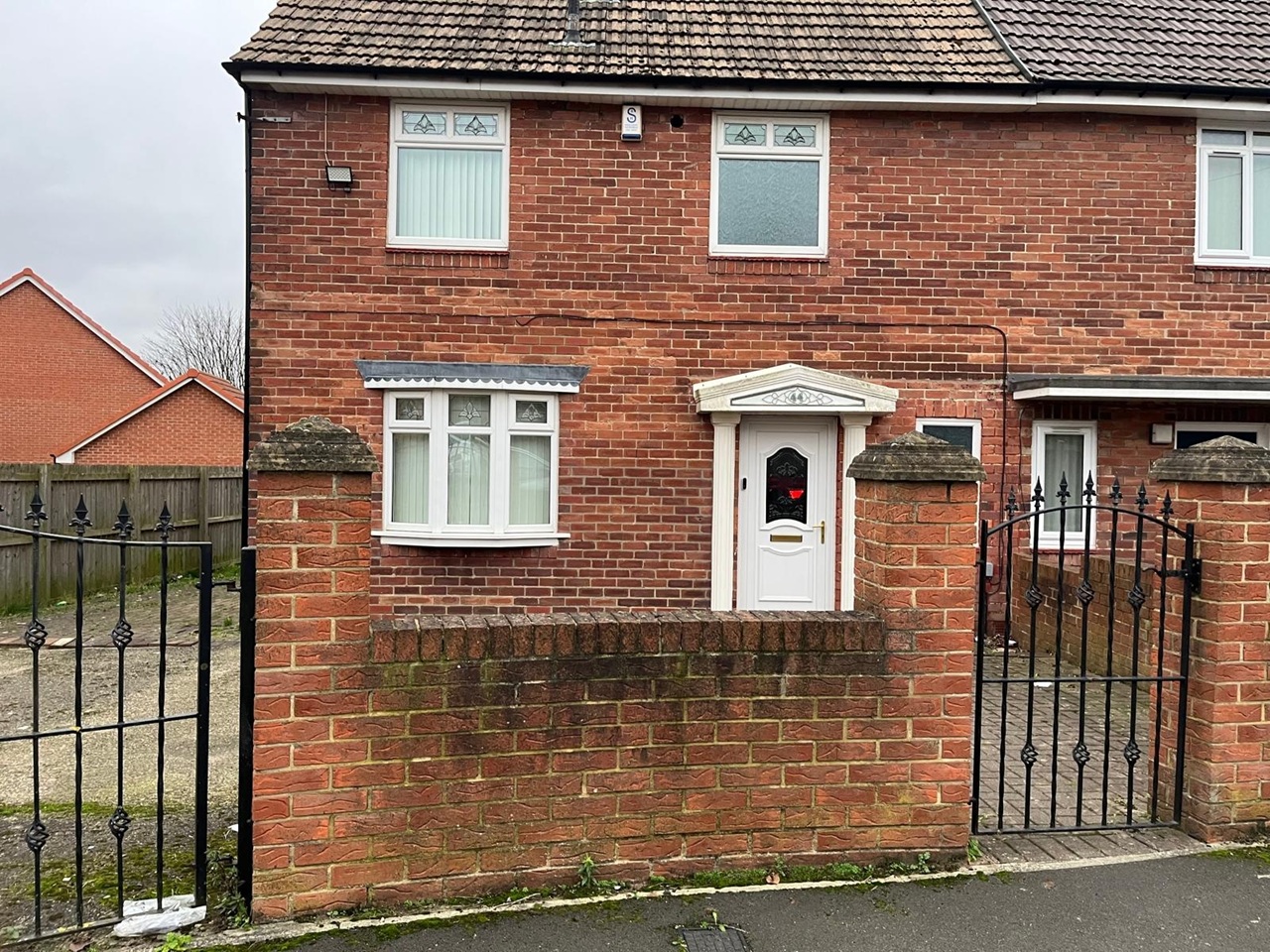 Newcastle Upon Tyne - 3 Bed Terraced House, Inchcliffe Crescent, NE5 ...