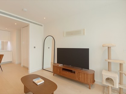 1 Bed Flat, Wandsworth Road, SW8