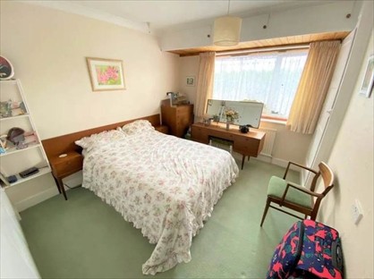 5 Bed Detached House, Summit Road, UB5