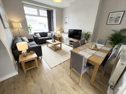 Room in a Shared House, Lindale Road, L7