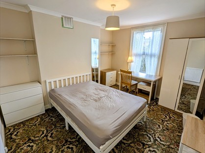 Room in a Shared Flat, Beardell Street, SE1