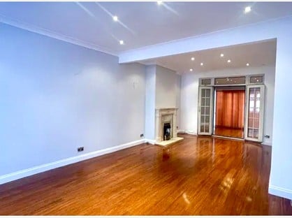 9 Bed End Terrace, Holland Park Avenue, IG3