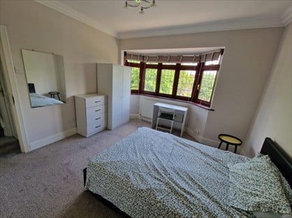 Room in a Shared Flat, Renfrew Street, G3