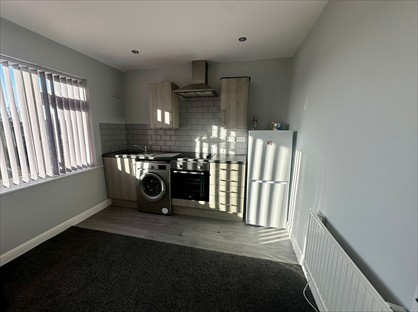 2 Bed Flat, The Martyrs Close, CV3