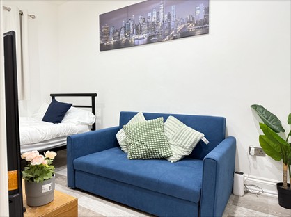 1 Bed Flat, Ground Floor Stoke Place, NW10