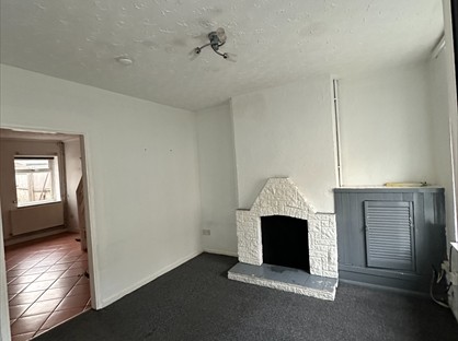 3 Bed Terraced House, Charles Street, NG19