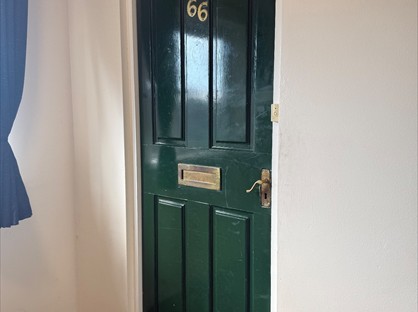 2 Bed Flat, Stockwell Grove, LL13