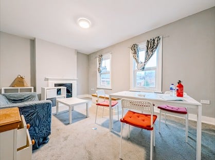 3 Bed Flat, The Grove, RG1