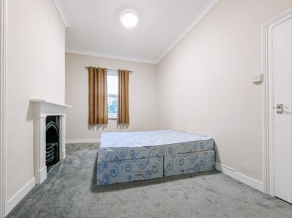2 Bed Flat, The Grove, RG1