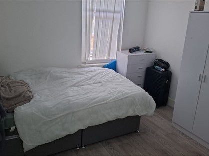Room in a Shared House, Bishop Road, L6