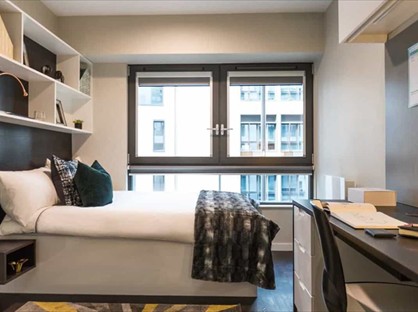 Studio Flat, Paul Street, EC2A