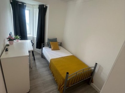 Room in a Shared House, Aboyne Road, NW10