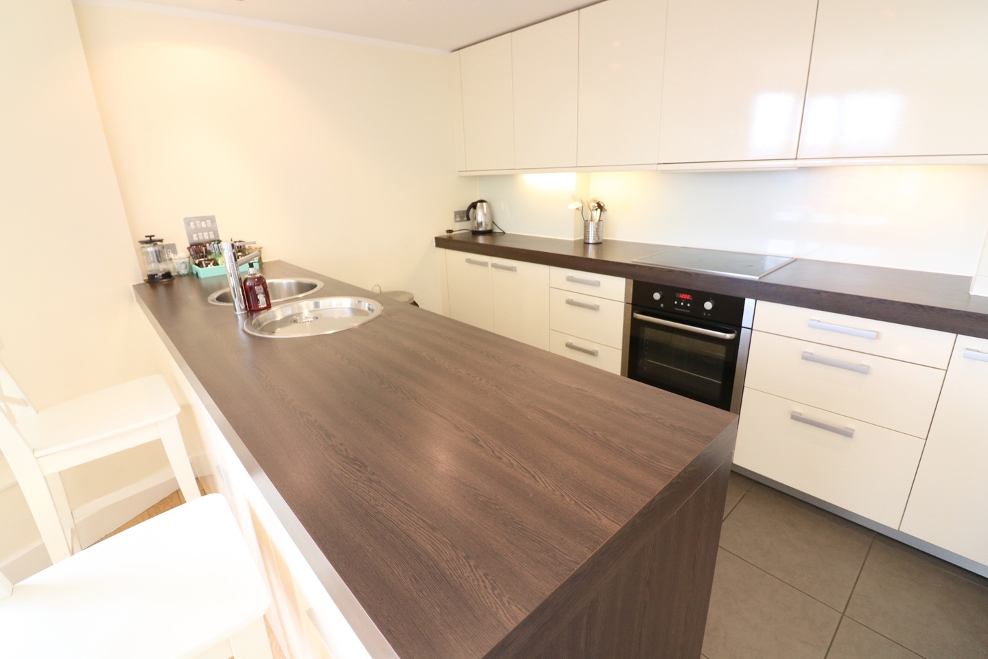Additional image 4 of 2 Bed Flat, Salamanca Place, SE1, N1 7GU