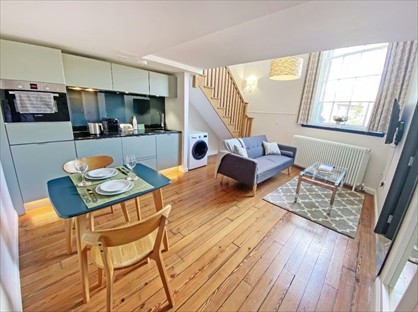 1 Bed Flat, Mcdonald Road, EH7