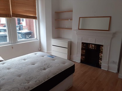 Room in a Shared House, Richmond Road, N15