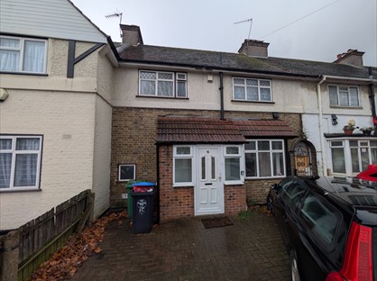 3 Bed Terraced House, Normans Mead, NW10
