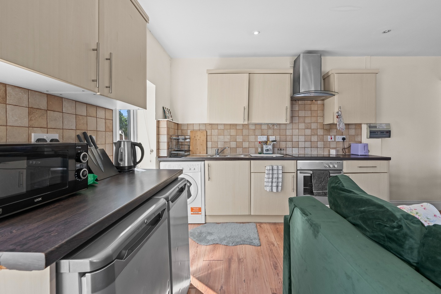 1 Bed Flat, Cowley Road, OX4, N1 7GU