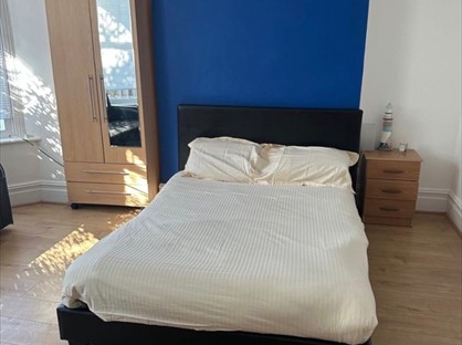 Room in a Shared House, York Road, CT6