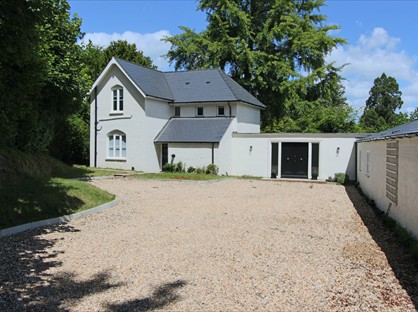 5 Bed Detached House, South Hartfield House, TN7