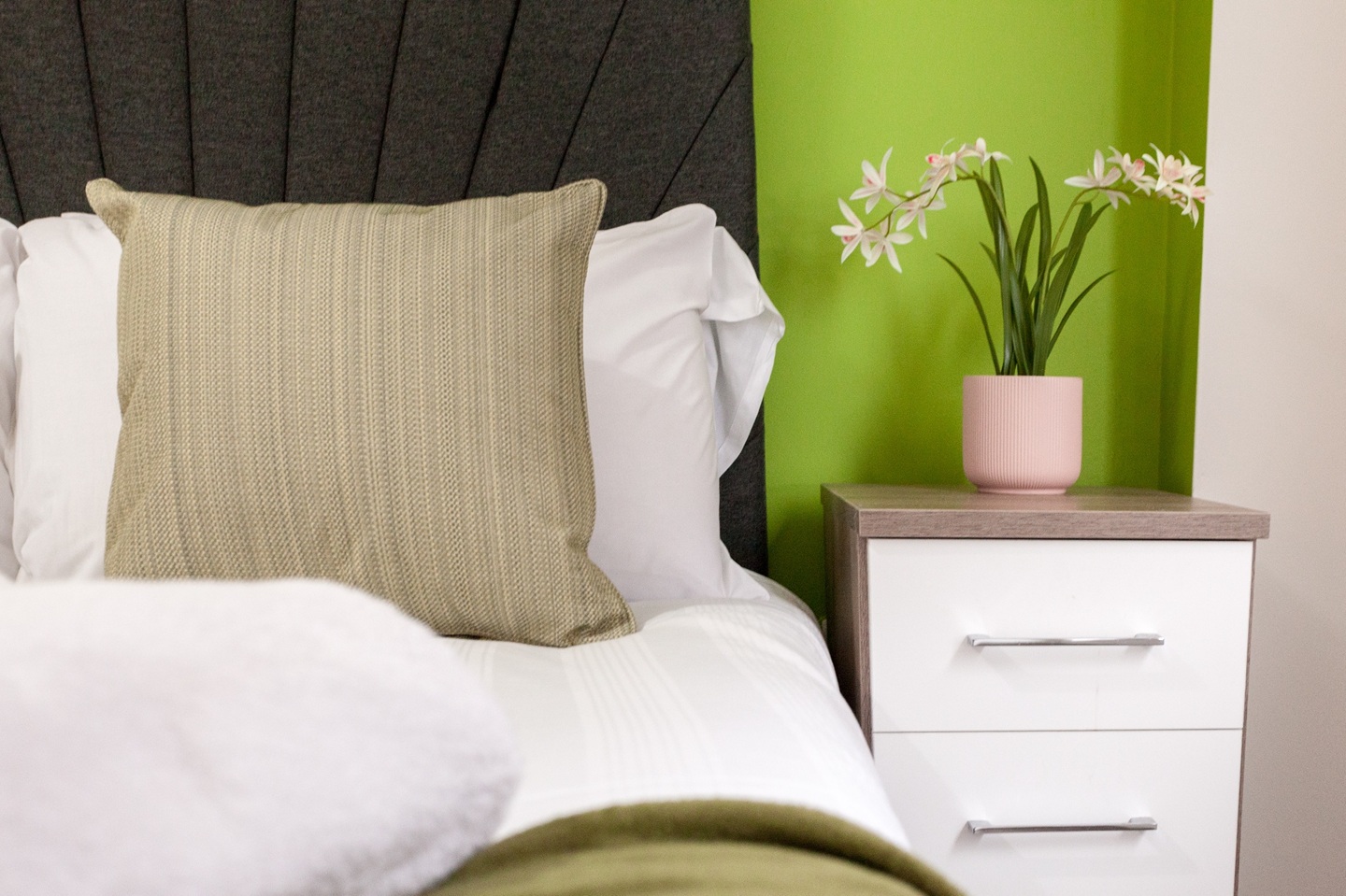 Additional image 4 of 2 Bed Flat, Oldham Place, L1, N1 7GU