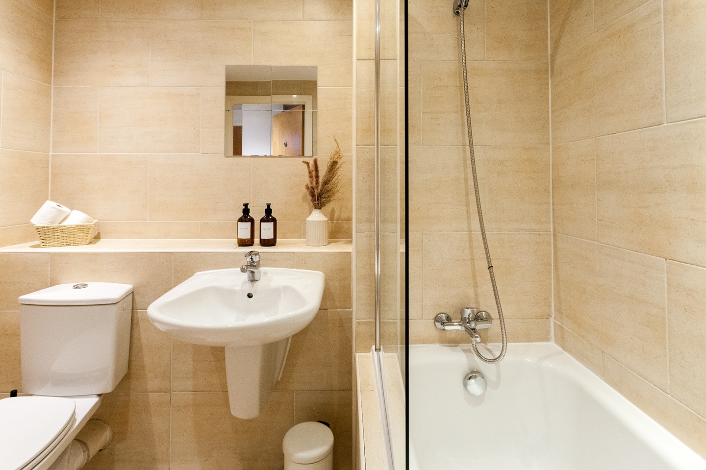 Additional image 39 of 2 Bed Flat, Oldham Place, L1, N1 7GU