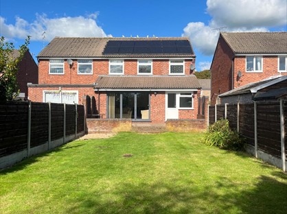 4 Bed Semi-Detached House, Hawthorne Close, CW12