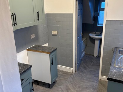 2 Bed Flat, Deckham Terrace, NE8