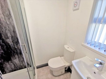 Room in a Shared House, Headrow, LS2