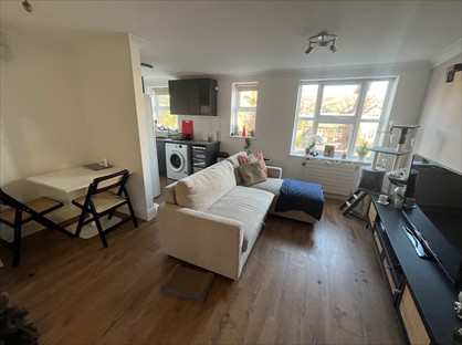 2 Bed Flat, New Wanstead, E11