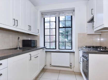 2 Bed Flat, Keble House, SW15