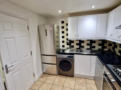 Room in a Shared House, Matthau Lane, MK4