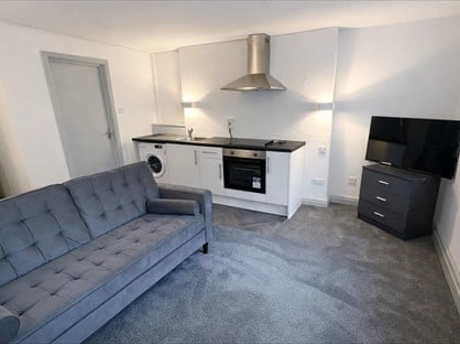 1 Bed Flat, Rochdale Road, OL3