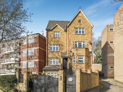 2 Bed Flat, Honor Oak Road, SE23