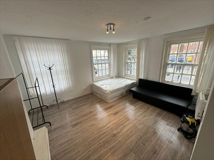 Studio Flat, High Street, HA8