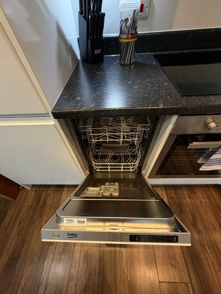 Additional image 8 of Studio Flat, The Strand, L2, N1 7GU