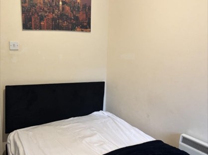 Room in a Shared House, Fleet Street, SN1