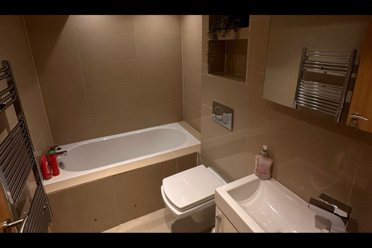 Additional image 7 of 2 Bed Flat, Victoria Street, L1, N1 7GU