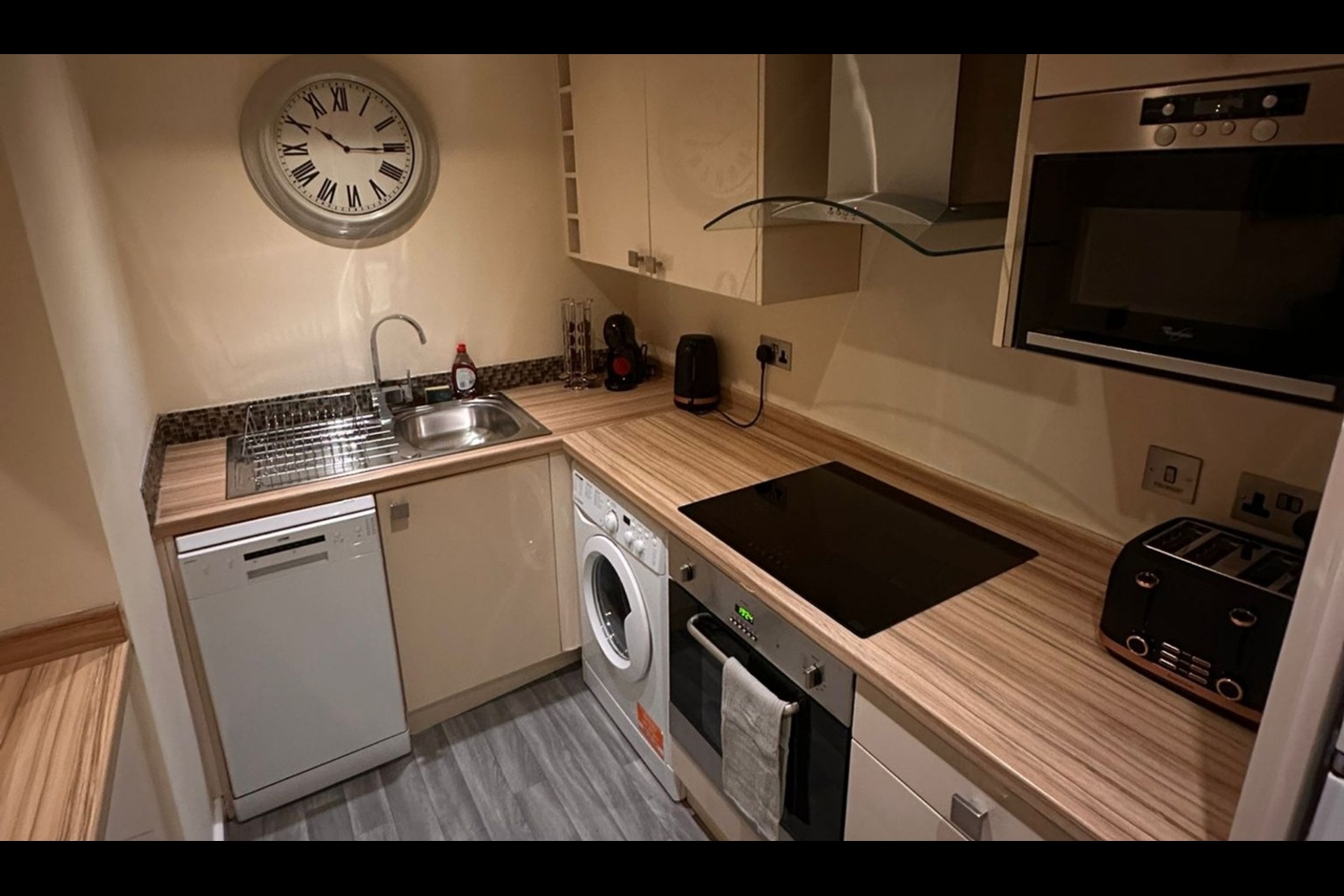 Additional image 9 of 2 Bed Flat, Victoria Street, L1, N1 7GU