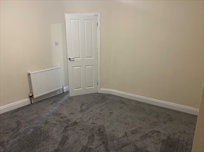 2 Bed Flat, Princes Road East, TQ1