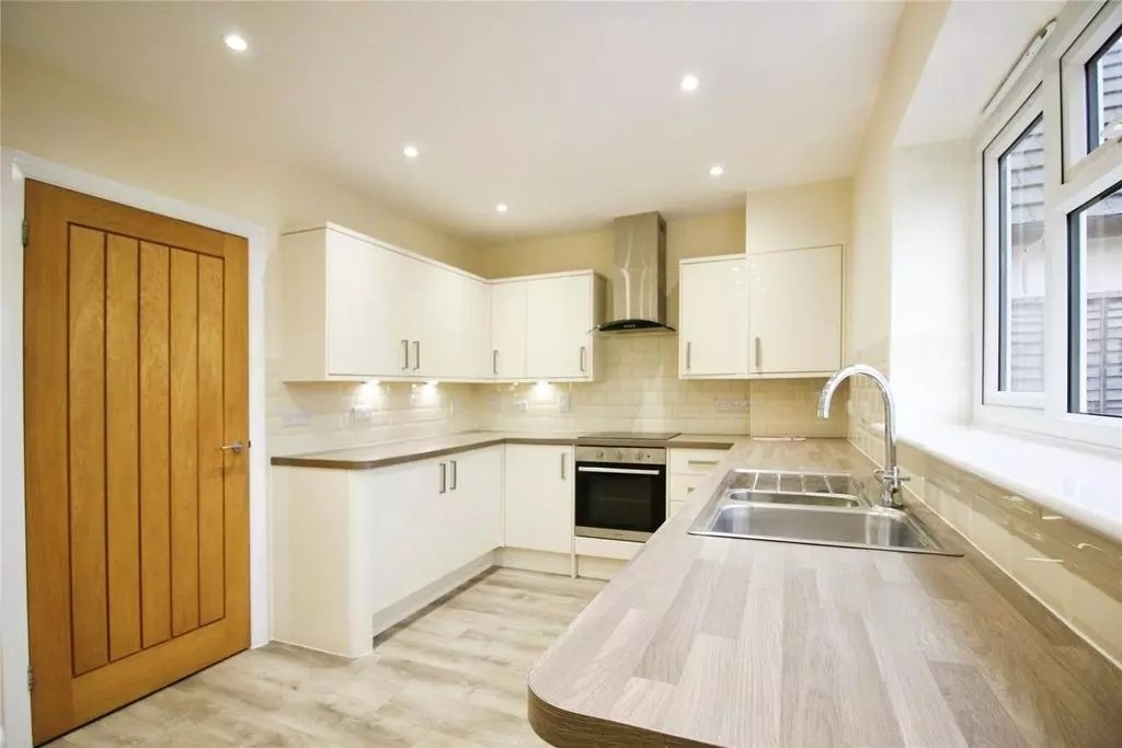 Tilehurst, Reading - 2 Bed Detached House, Sanctuary Close, RG30 - To ...